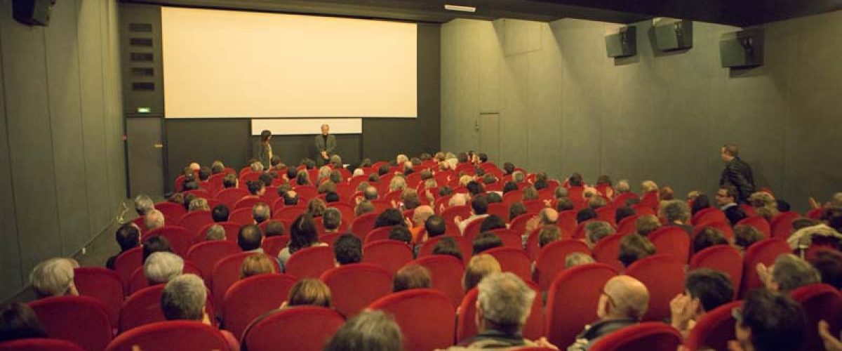 Cría cuervos de Carlos Saura, présenté par Costa-Gavras