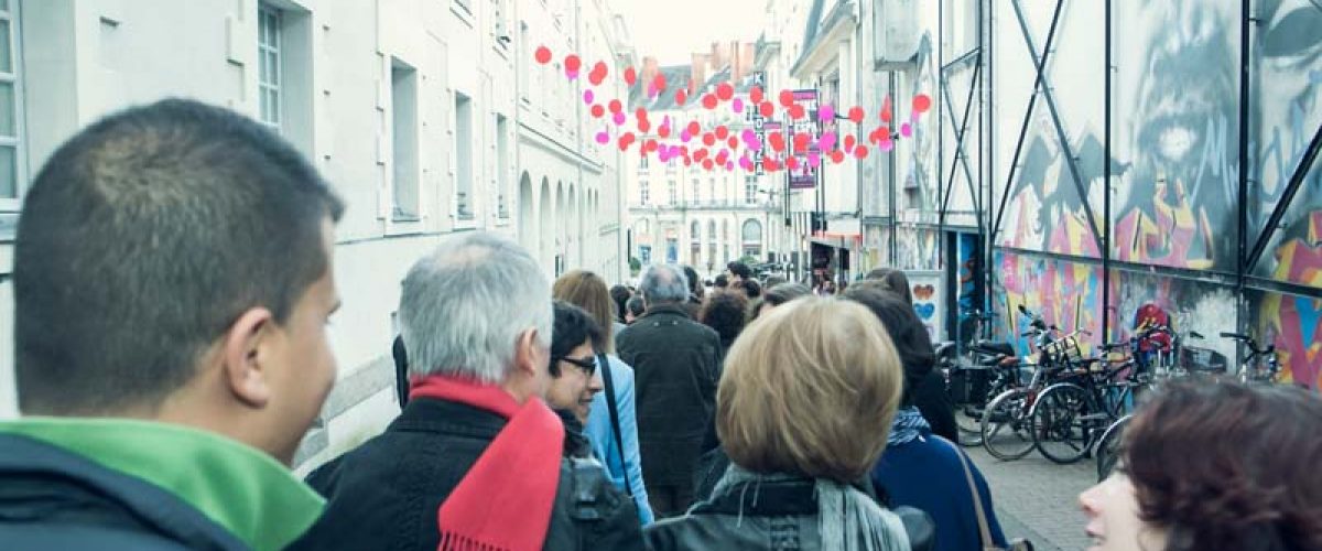 Le public du Festival du Cinéma Espagnol de Nantes prêt à entrer en salle